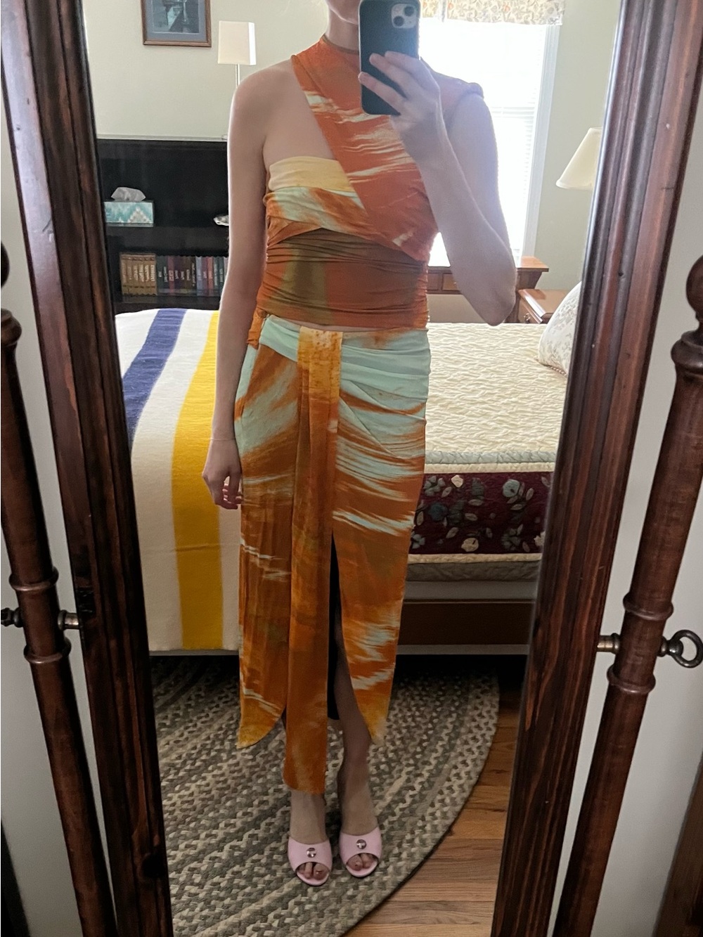 Simkhai orange patterned set size 4/small